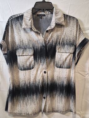 Ava & Grace Black and Cream Short Sleeve Button Down Shirt